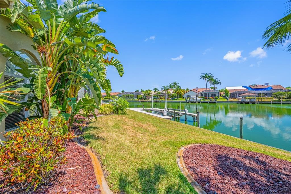 9801 COMPASS POINT WAY photo 1