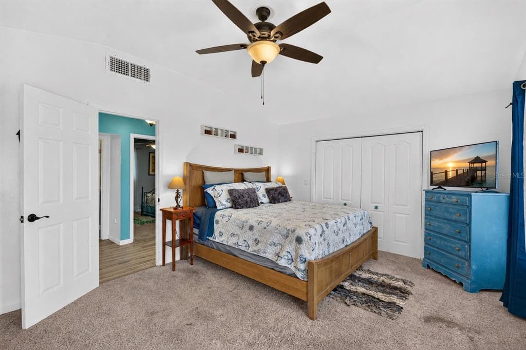 1194 LINDEN ROAD photo 24