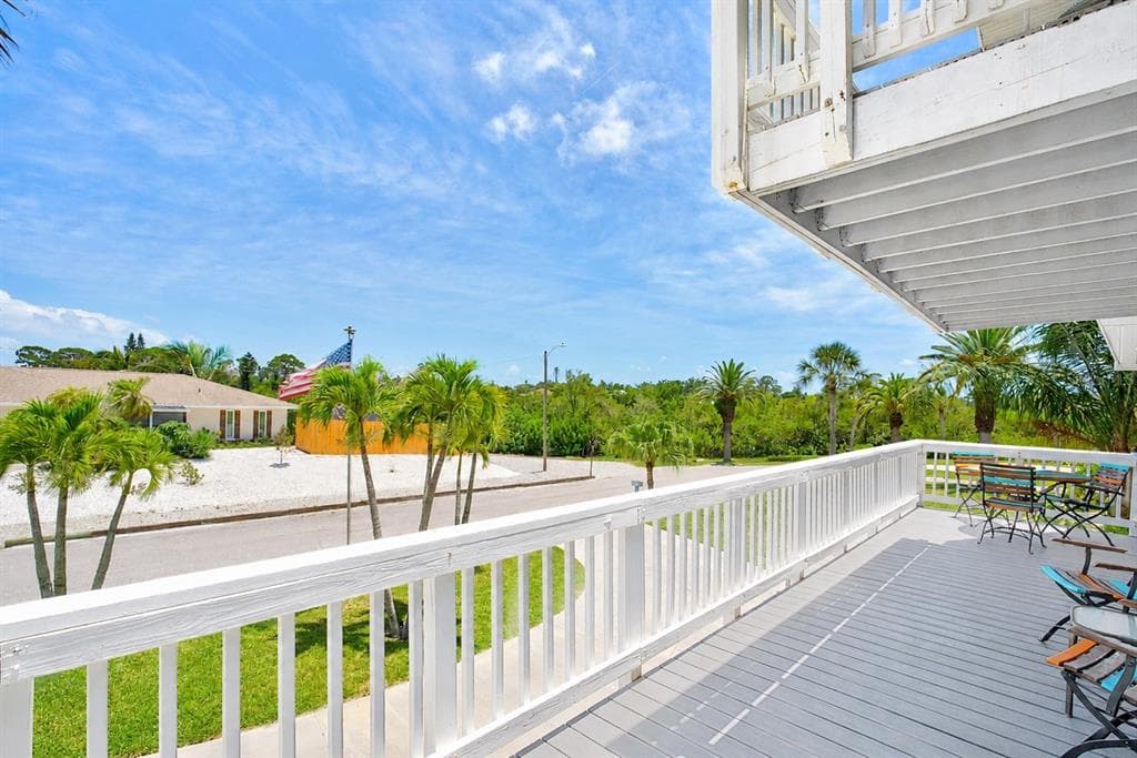 1194 LINDEN ROAD photo 11