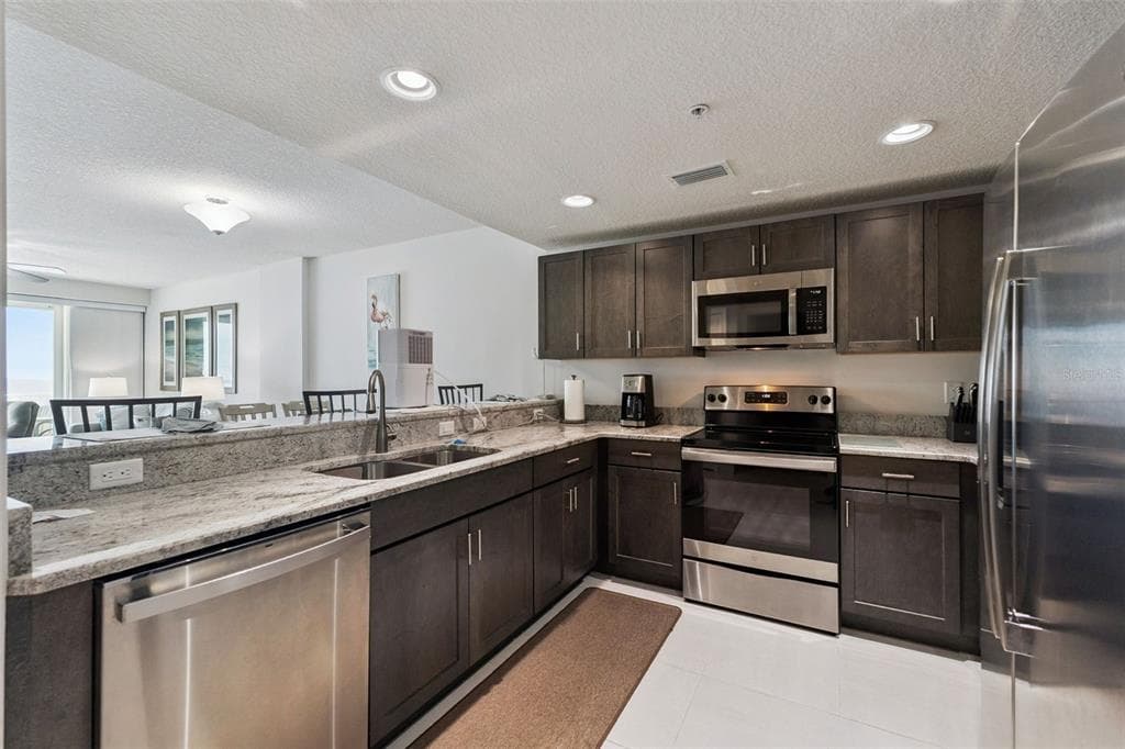 3721 S ATLANTIC AVENUE 1004 photo 13
