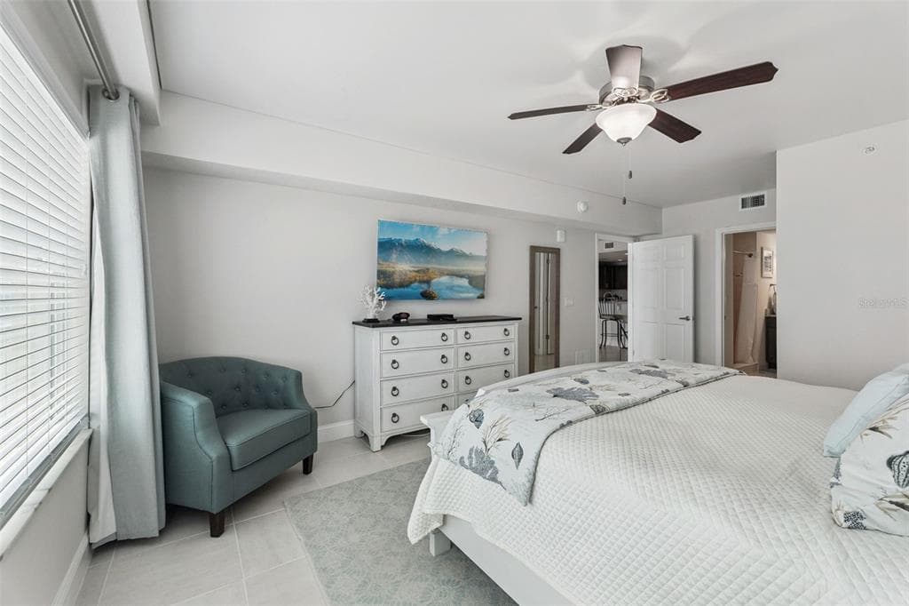 3721 S ATLANTIC AVENUE 1004 photo 17