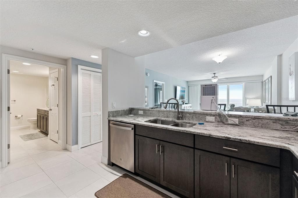 3721 S ATLANTIC AVENUE 1004 photo 24