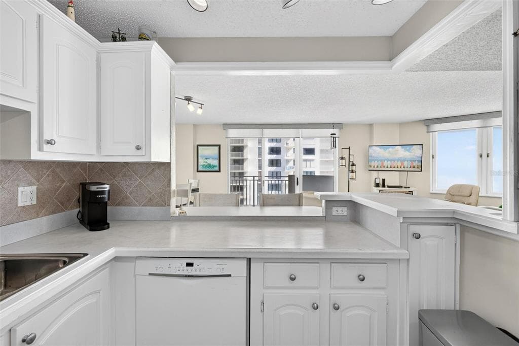 3047 S ATLANTIC AVENUE 705 photo 10