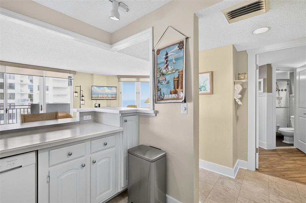 3047 S ATLANTIC AVENUE 705 photo 8