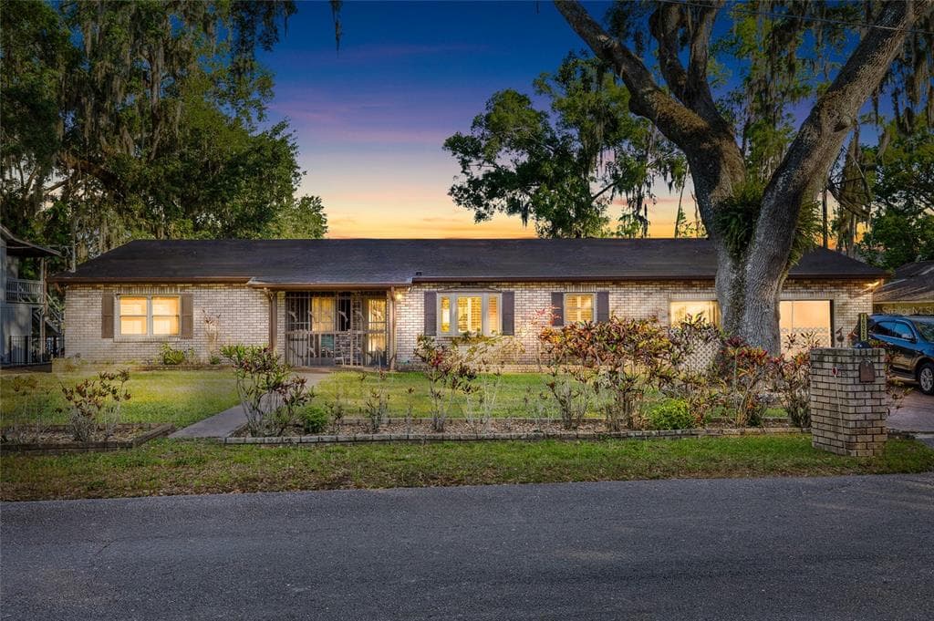 16025 CHASTAIN ROAD 1