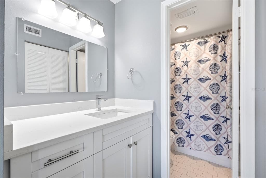 6105 PALMA DEL MAR BOULEVARD S 219 photo 16