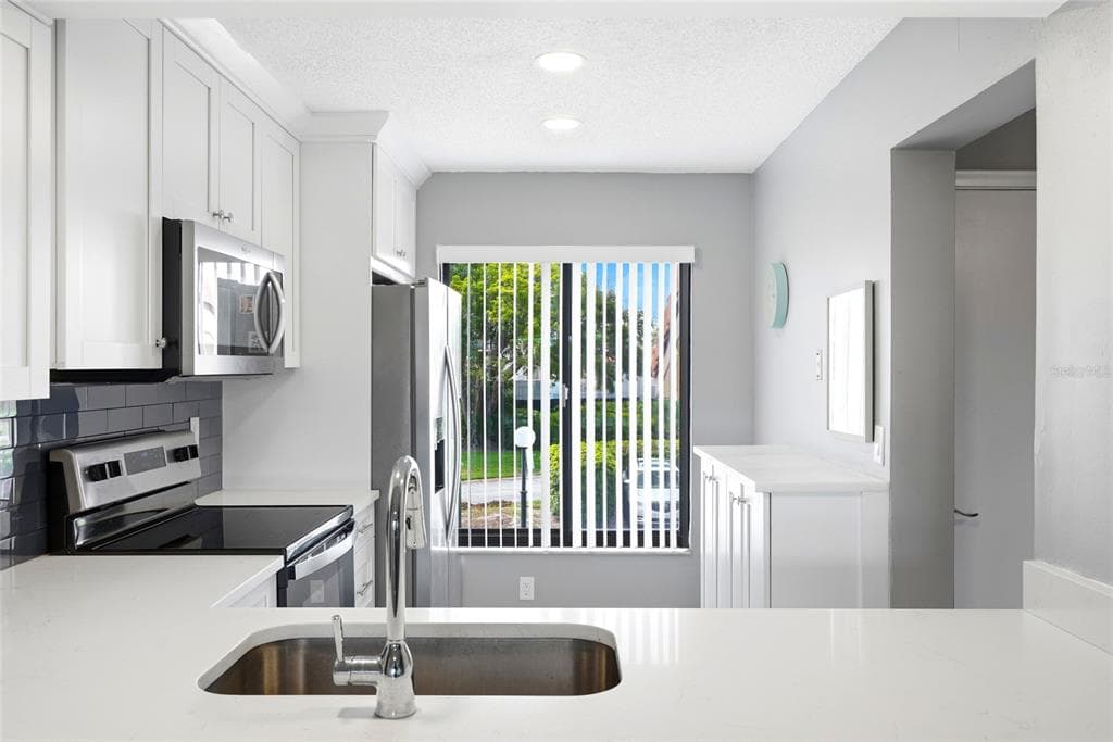 6105 PALMA DEL MAR BOULEVARD S 219 photo 5