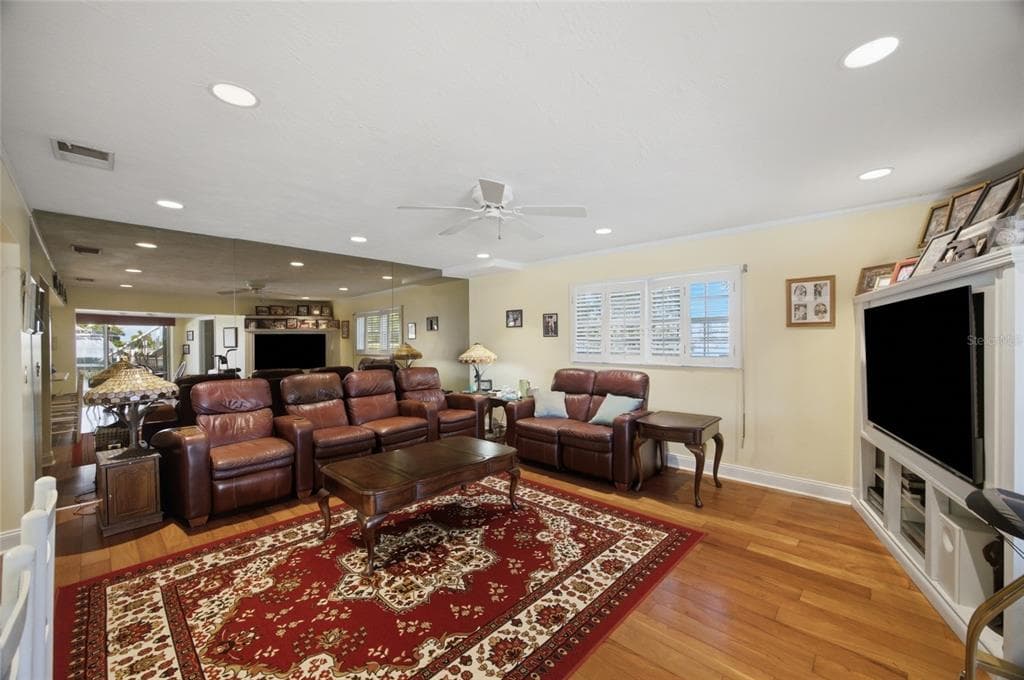 4912 58TH AVENUE S photo 17