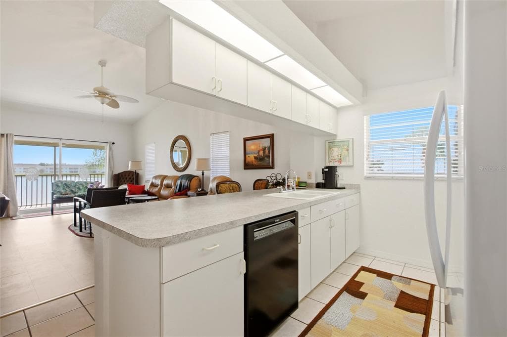 1512 RIO DE JANEIRO AVENUE 428 photo 10