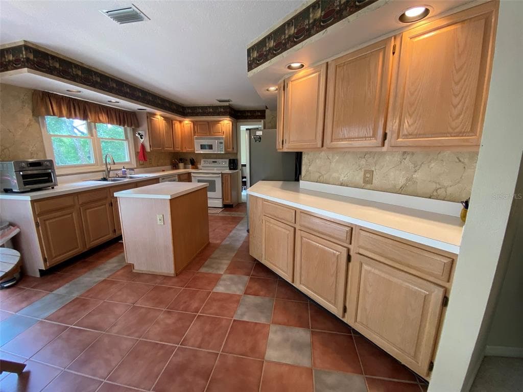1016 LAKESIDE DR. DRIVE photo 22
