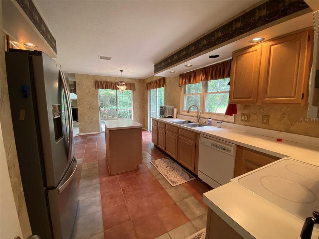 1016 LAKESIDE DR. DRIVE photo 18