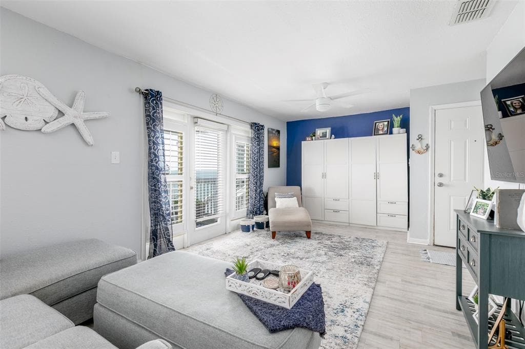5118 COQUINA KEY DRIVE SE C photo 3