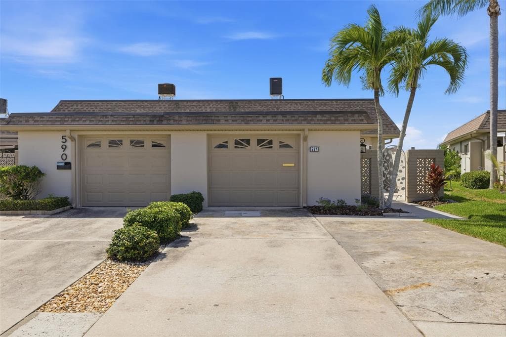 594 BOCA CIEGA POINT BOULEVARD N photo 2