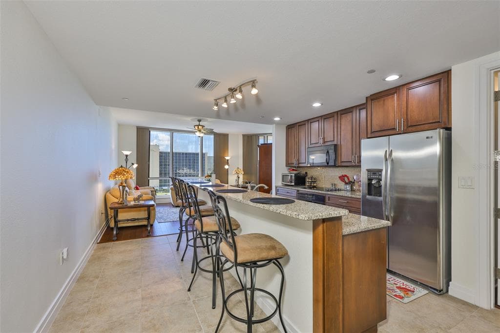 331 CLEVELAND STREET 702 photo 3