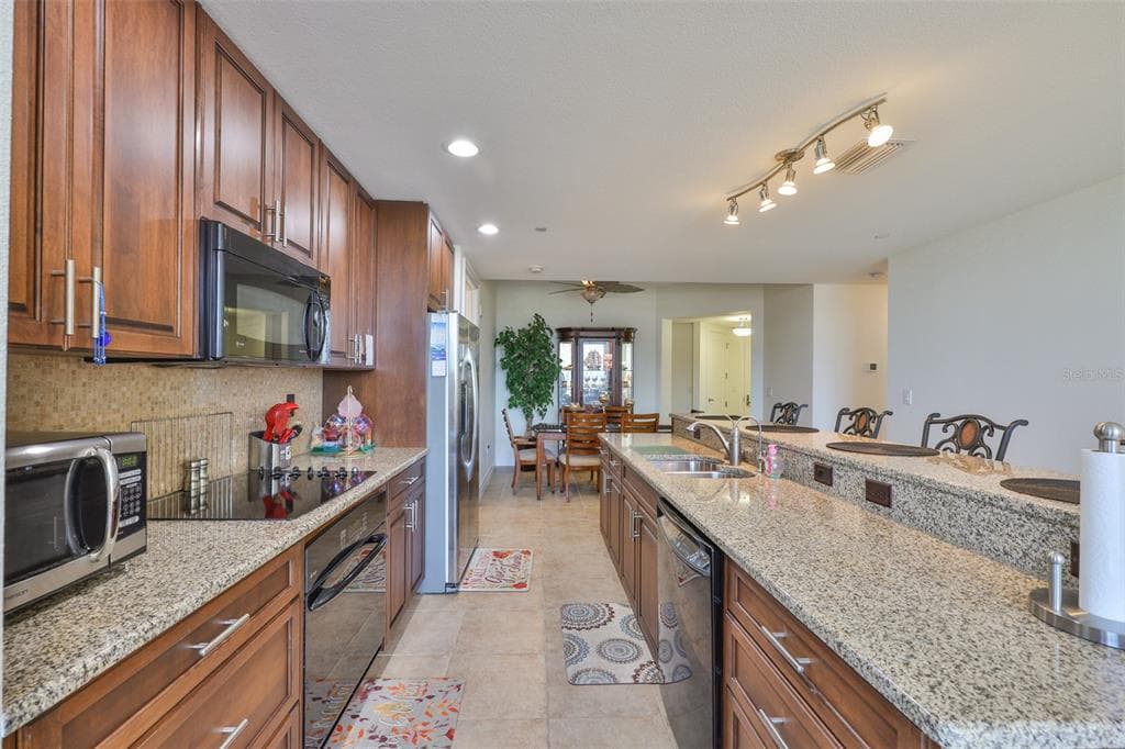 331 CLEVELAND STREET 702 photo 5