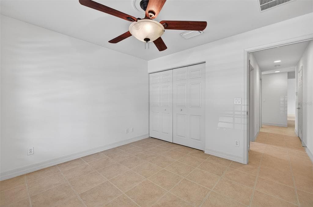 1574 WINDAMERE LANE photo 17