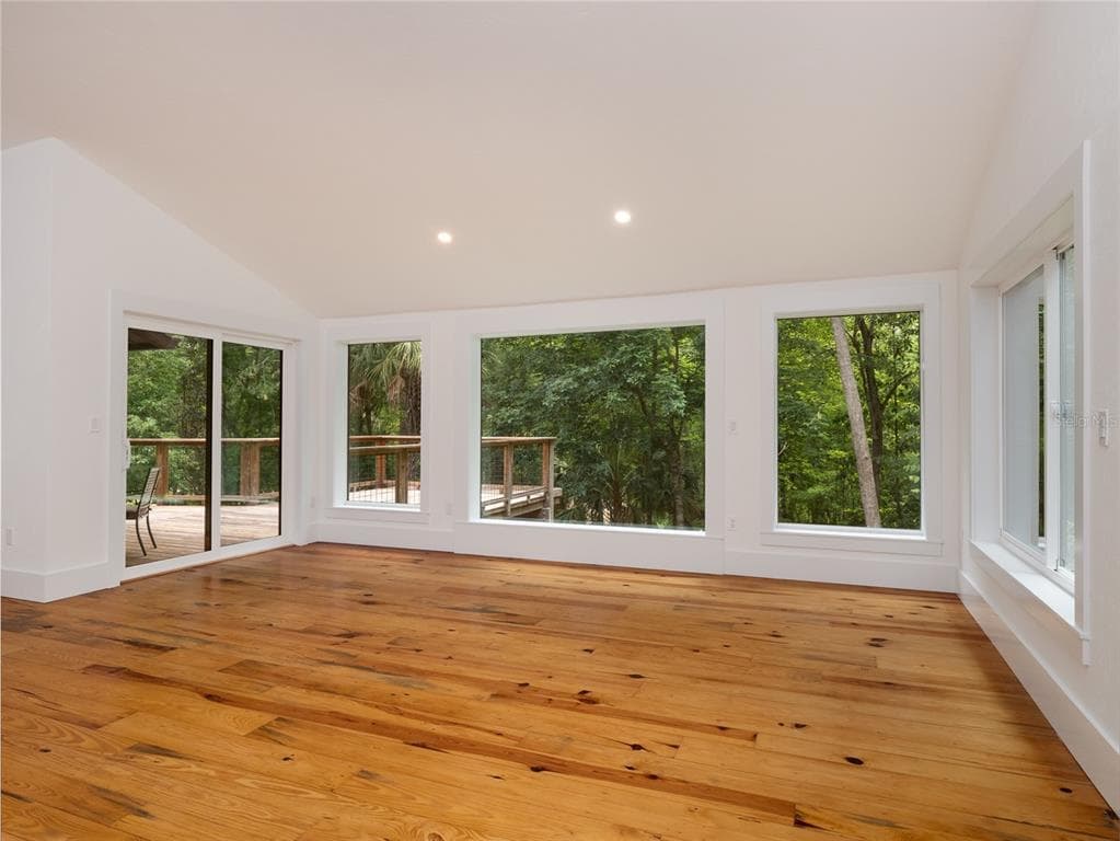 3104 NW 21ST AVENUE photo 9