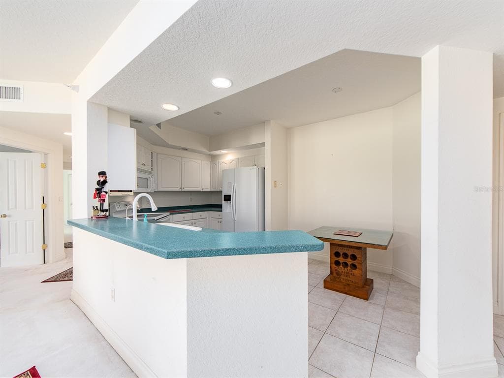 1180 GULF BOULEVARD 1703 photo 13