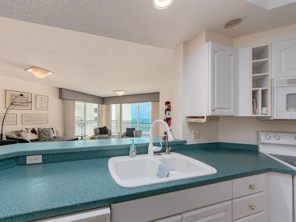 1180 GULF BOULEVARD 1703 photo 16