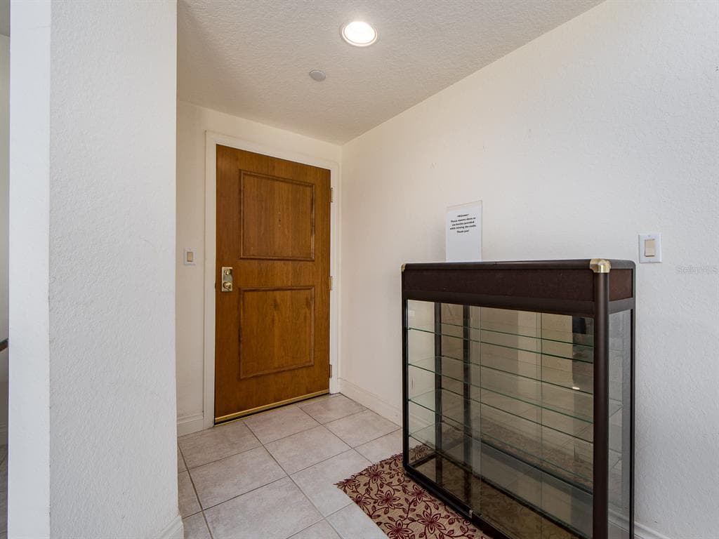 1180 GULF BOULEVARD 1703 photo 4