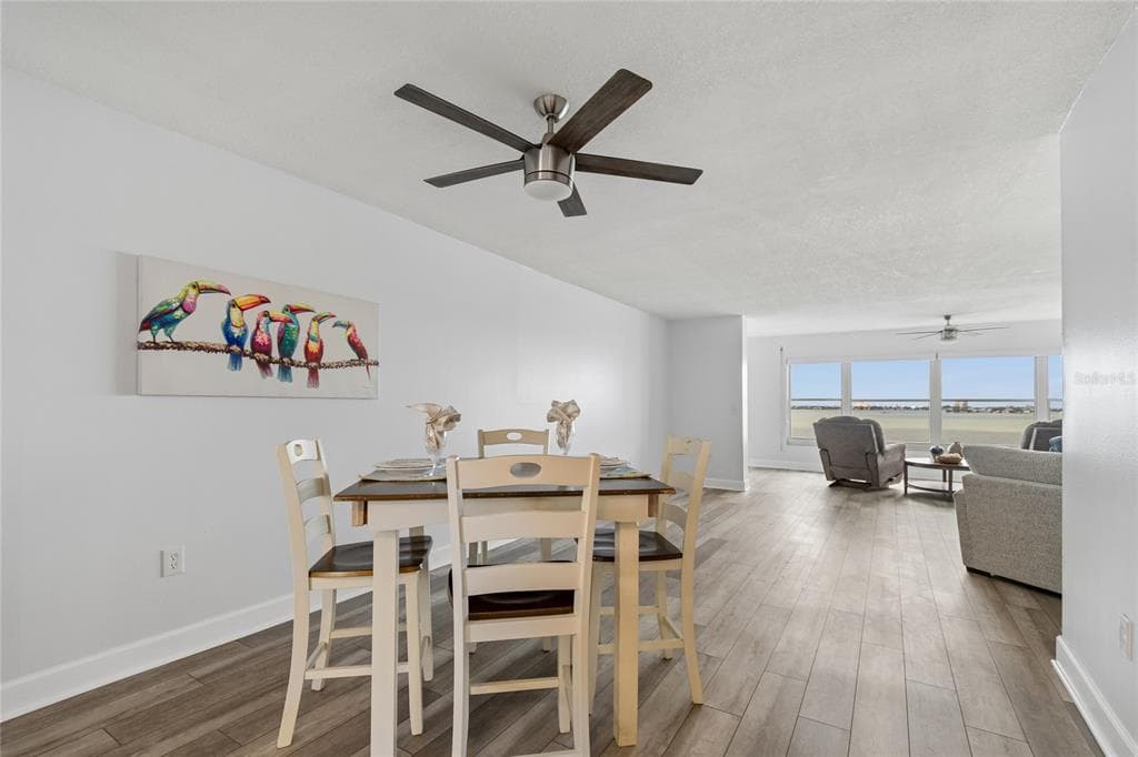5980 SHORE BOULEVARD S 909 photo 9