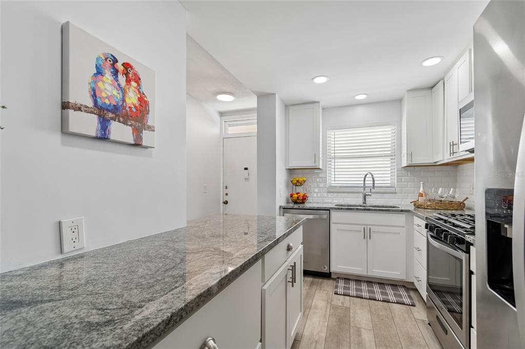 5980 SHORE BOULEVARD S 909 photo 4