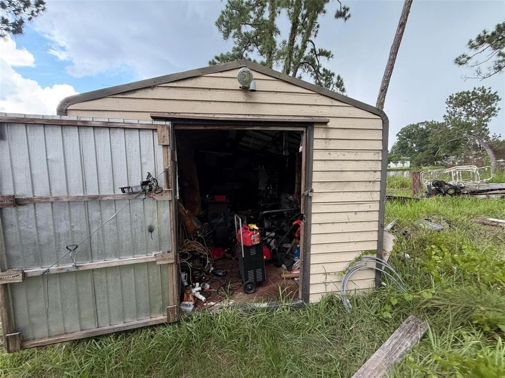 4560 POLK CITY ROAD photo 9