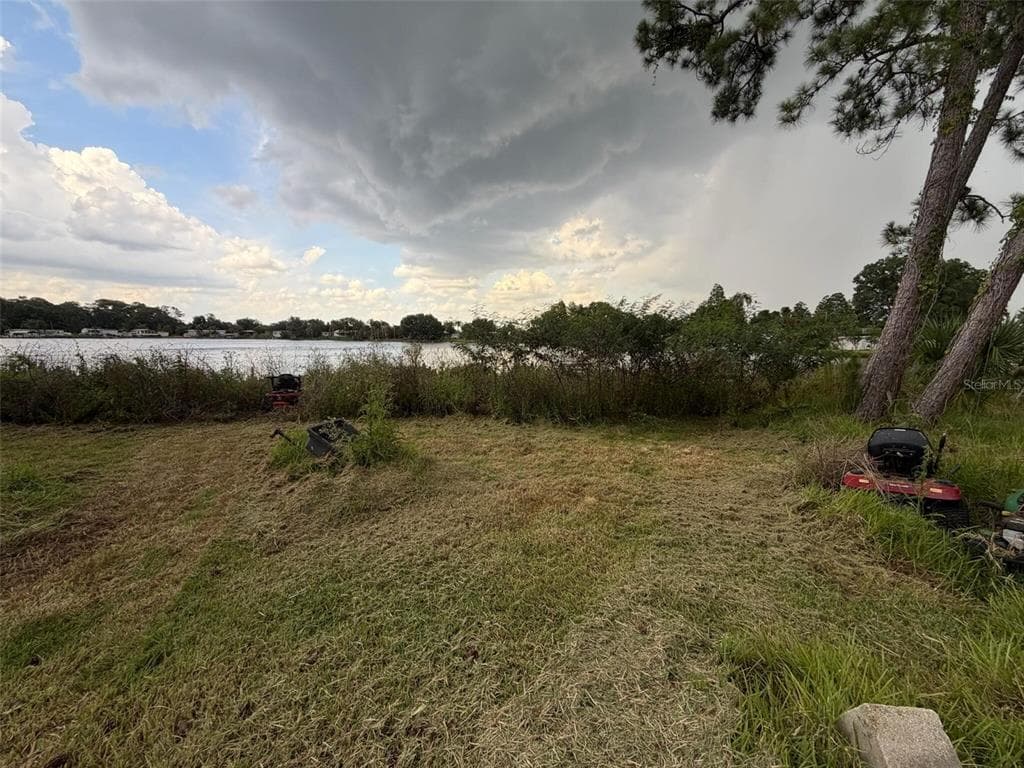 4560 POLK CITY ROAD photo 11