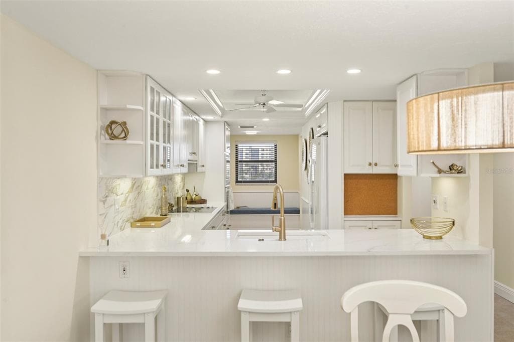 5780 MIDNIGHT PASS ROAD 407 photo 16