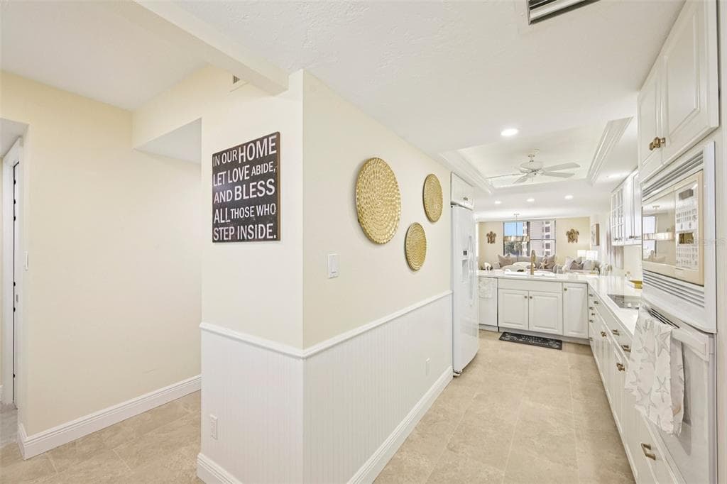 5780 MIDNIGHT PASS ROAD 407 photo 10
