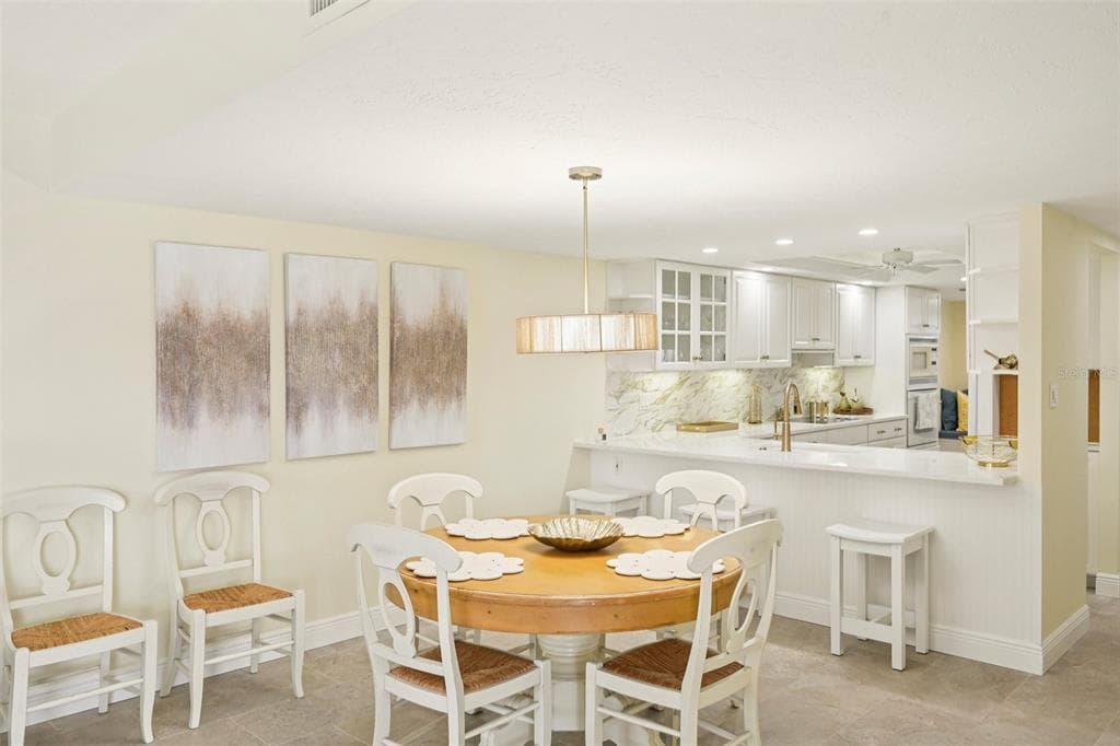 5780 MIDNIGHT PASS ROAD 407 photo 15