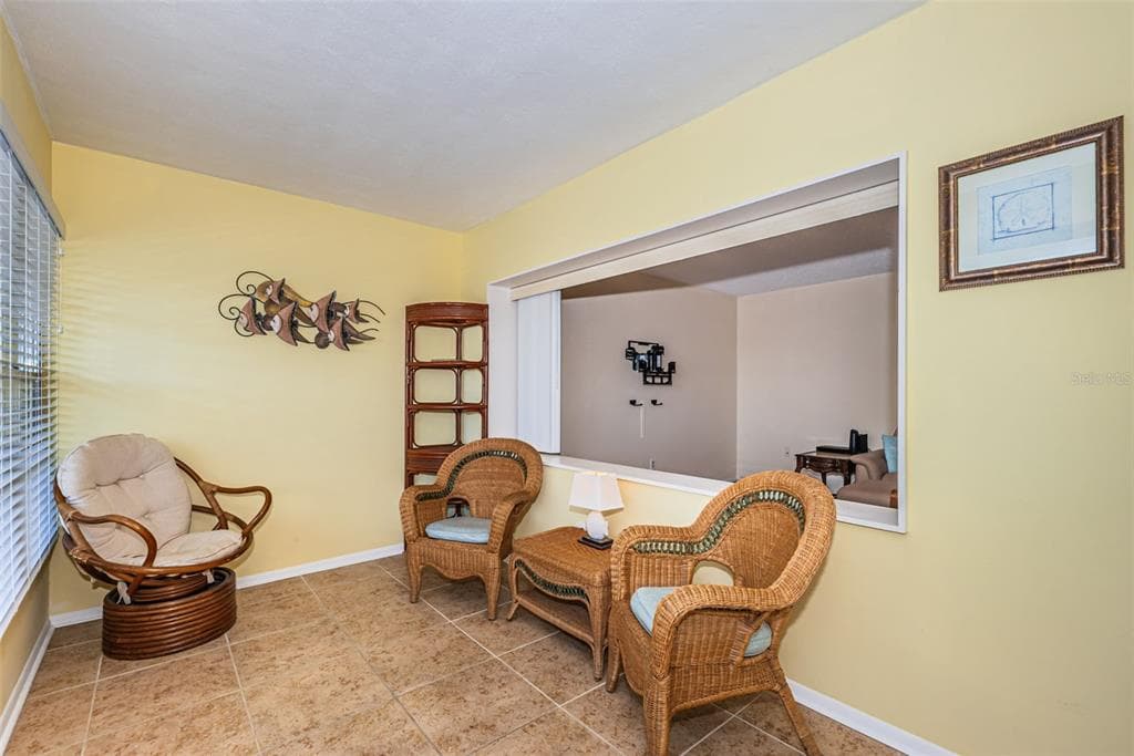 4700 COVE CIRCLE 208 photo 11