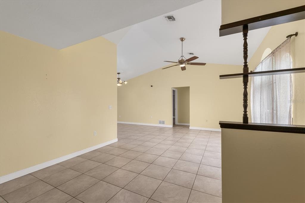 10033 STONECROP AVENUE photo 2