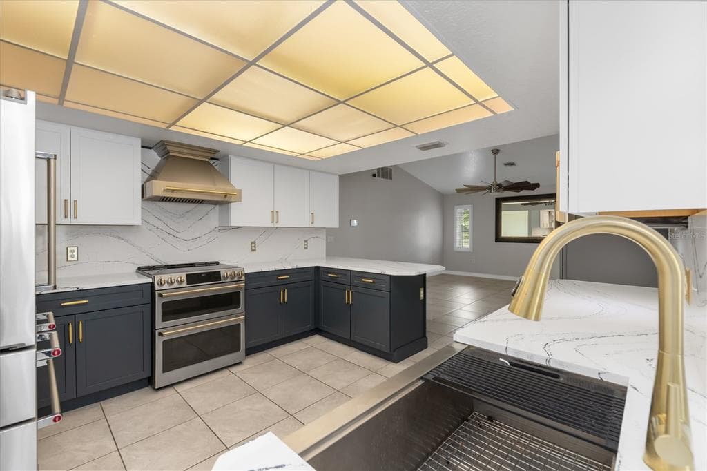 10033 STONECROP AVENUE photo 11
