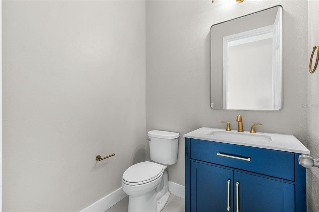 1144 HULL ISLAND DRIVE photo 12