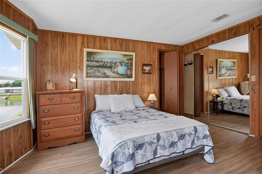 2055 S FLORAL AVENUE 262 photo 23