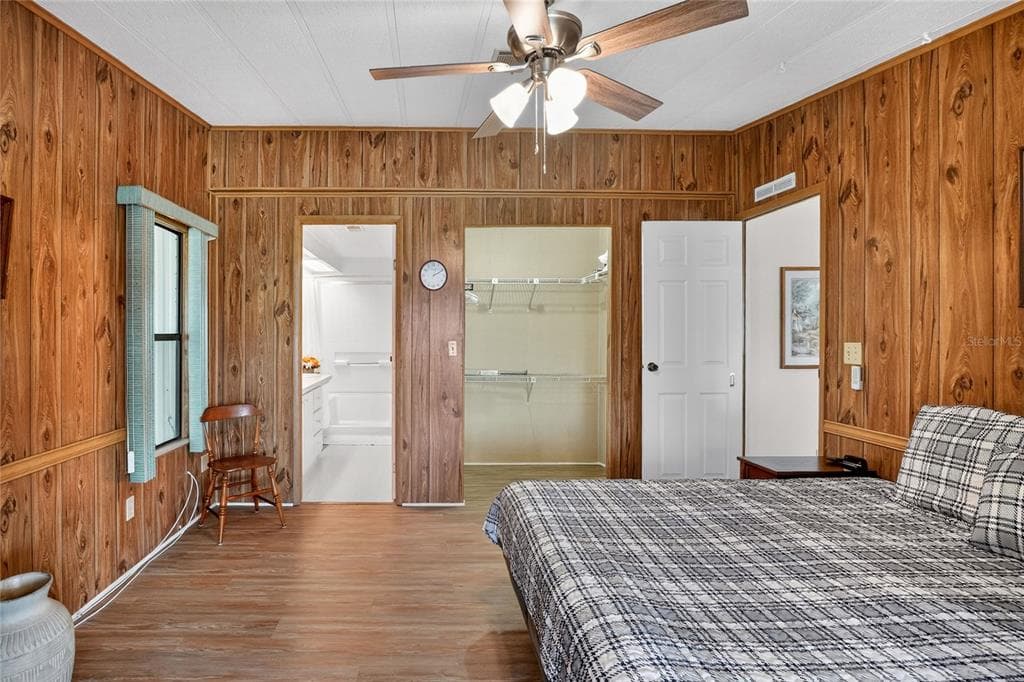 2055 S FLORAL AVENUE 262 photo 19