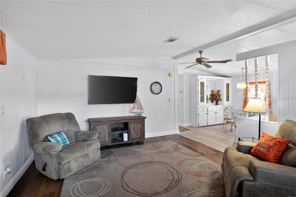 2055 S FLORAL AVENUE 296 photo 11