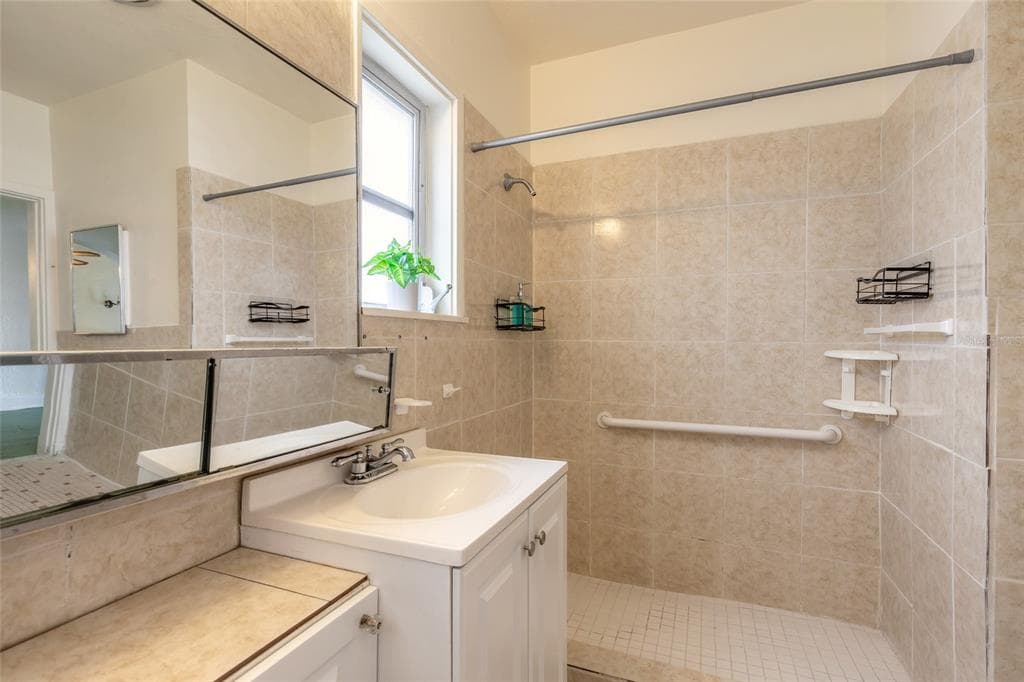 255 LEXINGTON DRIVE photo 22
