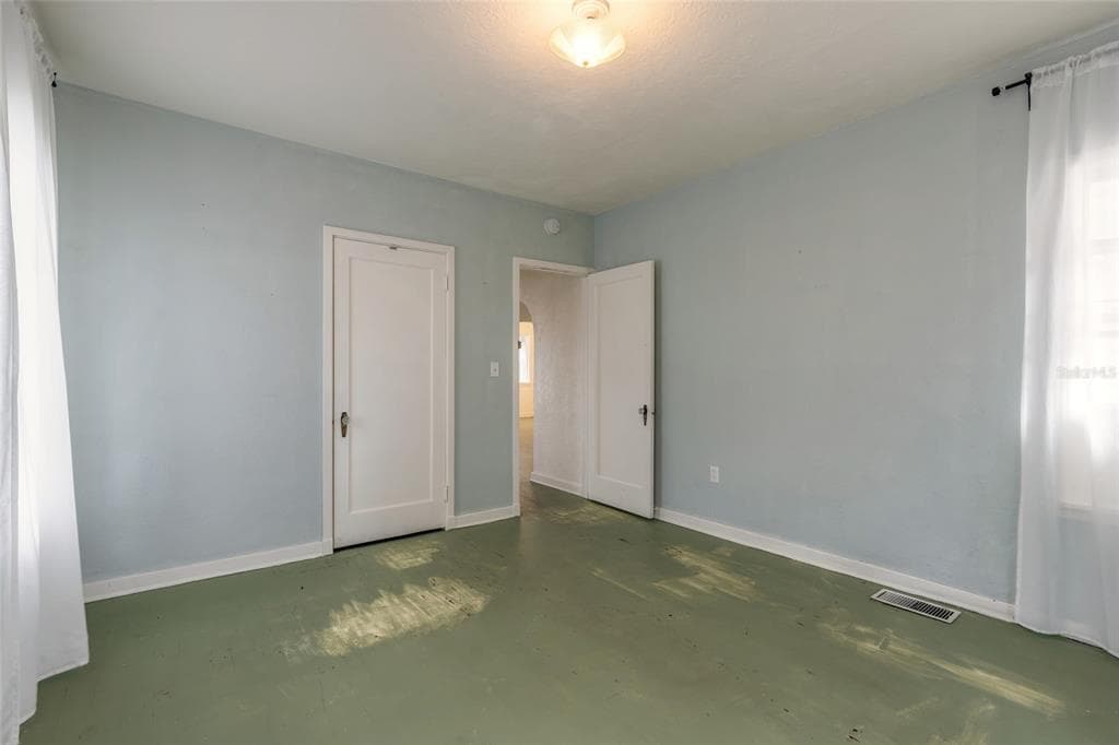 255 LEXINGTON DRIVE photo 24