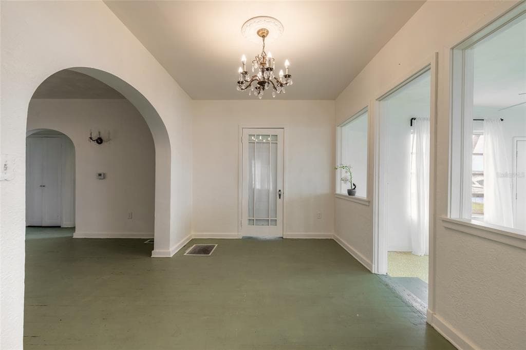 255 LEXINGTON DRIVE photo 4