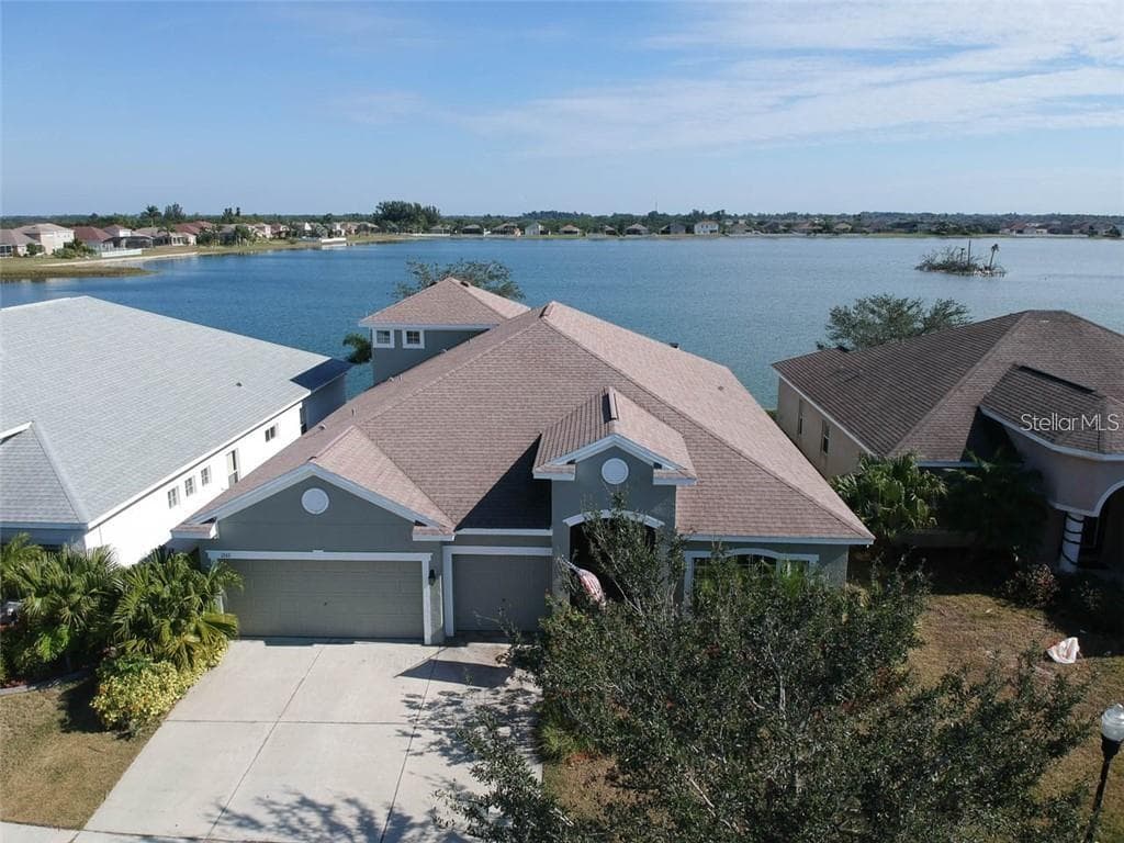1742 MIRA LAGO CIRCLE photo 2