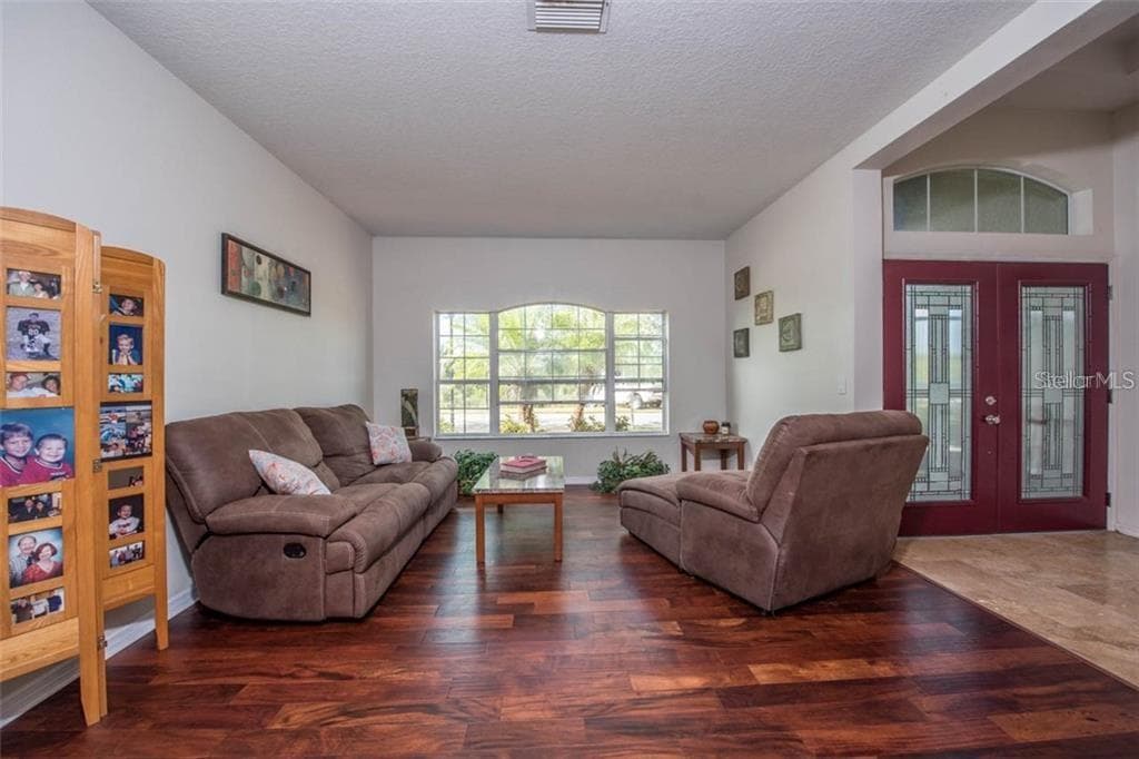 1742 MIRA LAGO CIRCLE photo 11