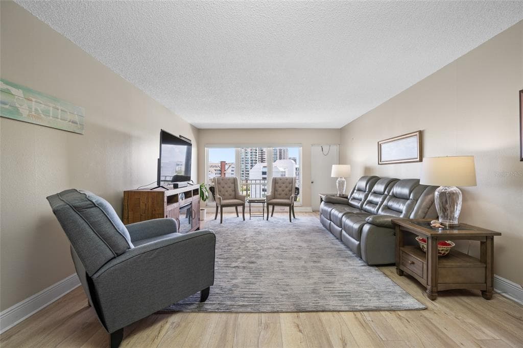 1621 GULF BOULEVARD 706 photo 18