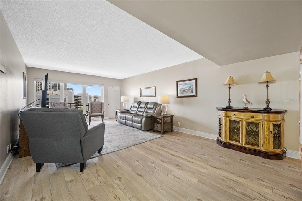 1621 GULF BOULEVARD 706 photo 19