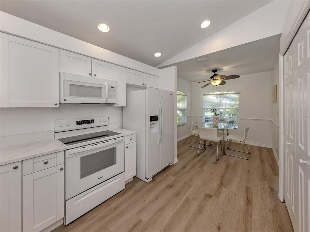 3224 WOODBERRY LANE photo 7