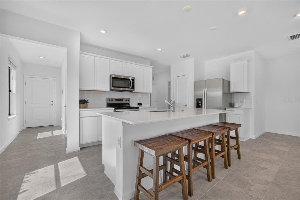 6492 SILVERSTAR DRIVE photo 12