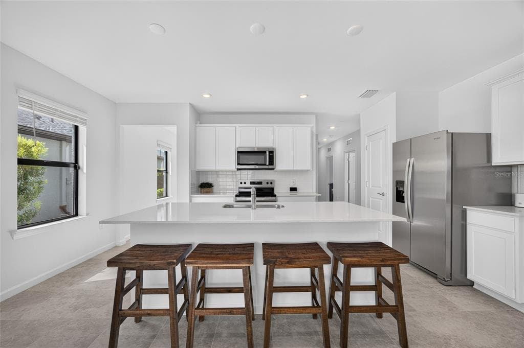 6492 SILVERSTAR DRIVE photo 8