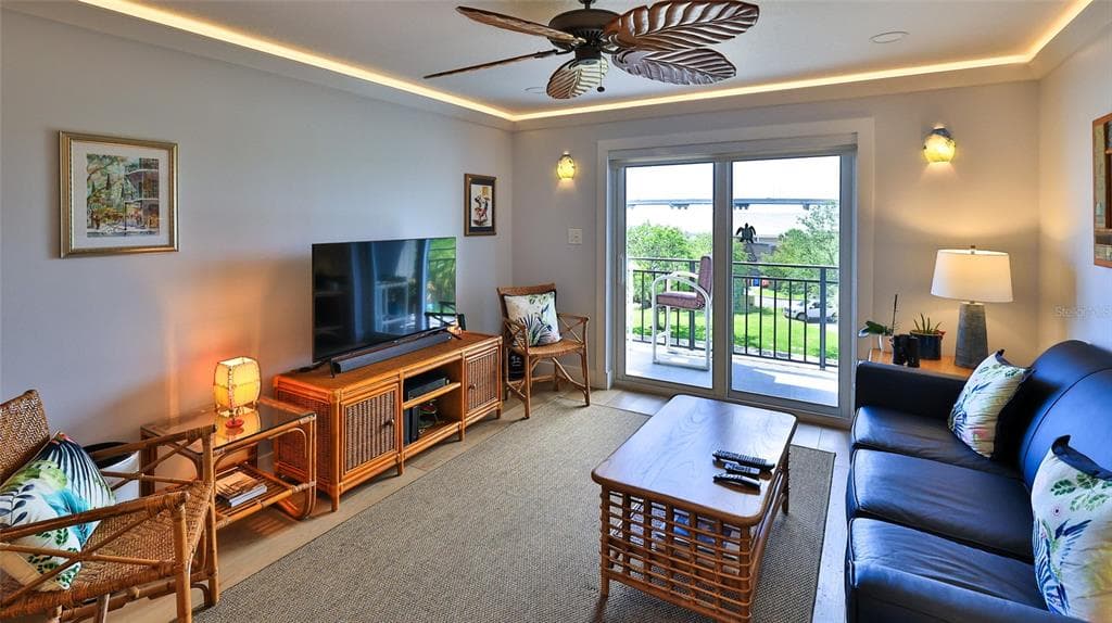 101 N RIVERSIDE DRIVE 4120 photo 17