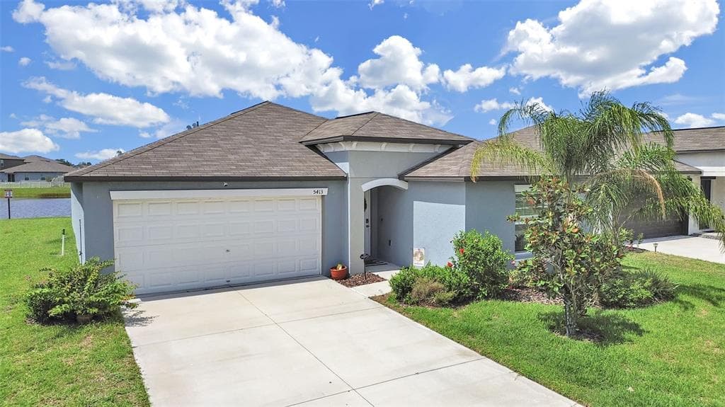 5413 BLUE AZURE DRIVE photo 1